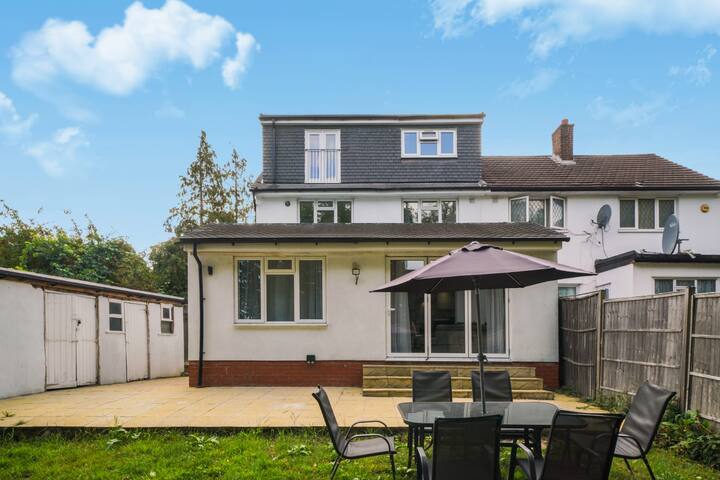 Modern Flat near Wembley stadium gallery image 2