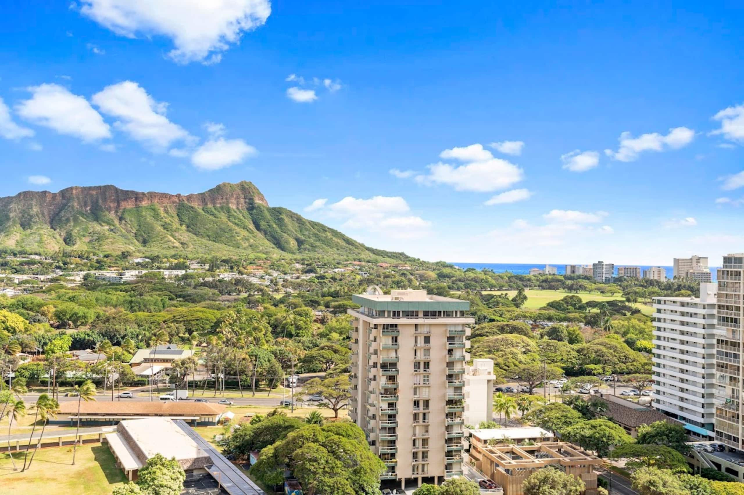 19F-Upscale & Modern 1BR-Waikiki Beach - Image 52