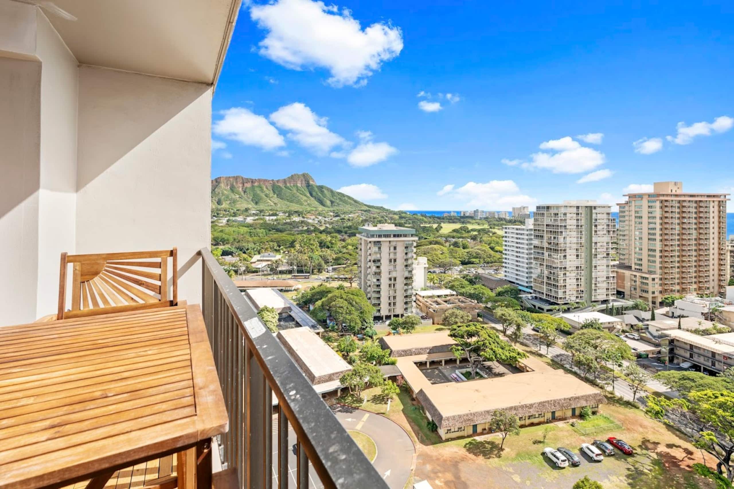 19F-Upscale & Modern 1BR-Waikiki Beach - Image 51
