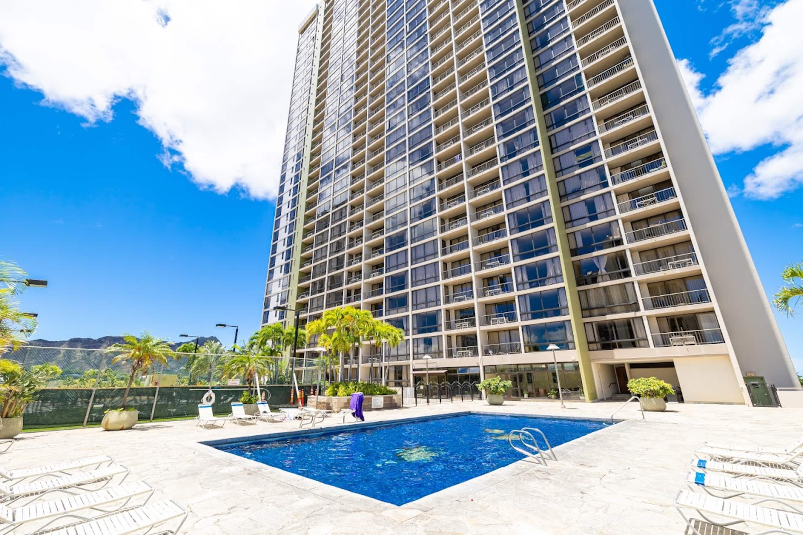 19F-Upscale & Modern 1BR-Waikiki Beach - Image 65