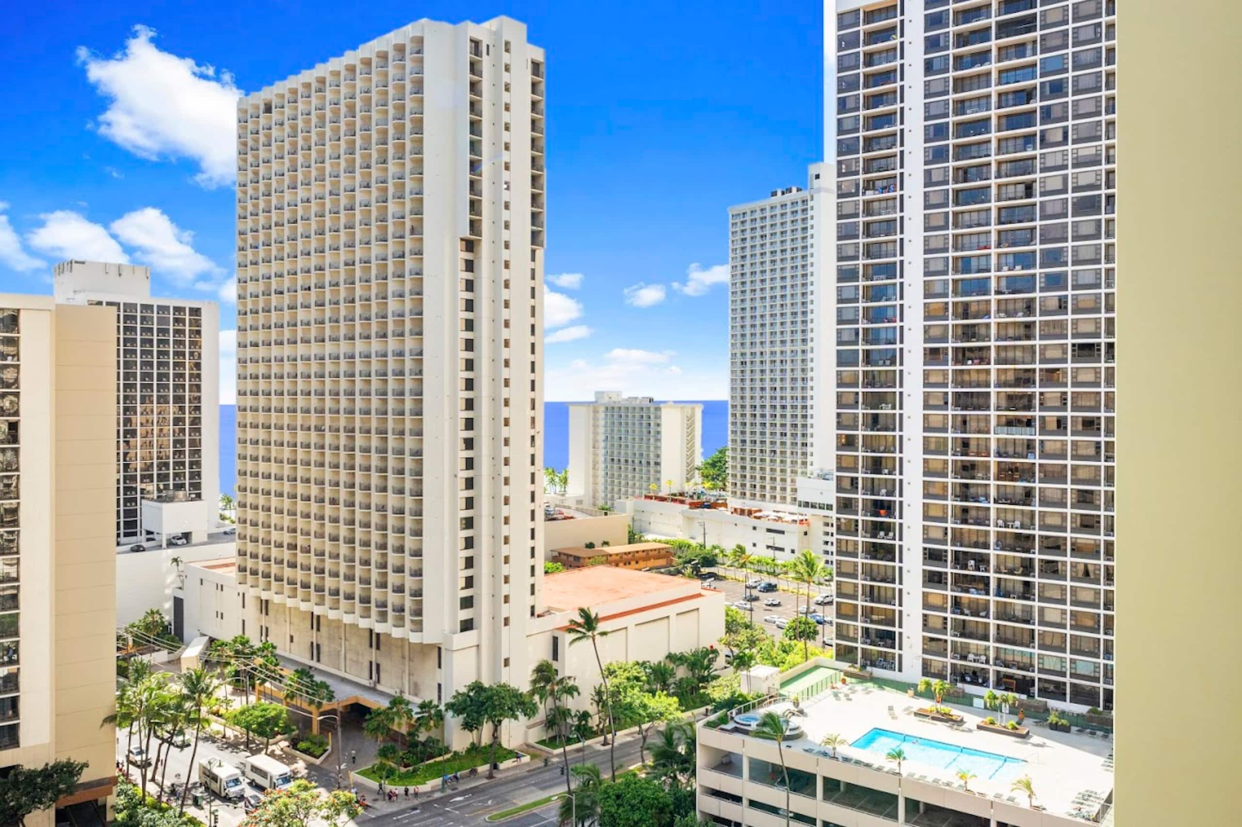 19F-Upscale & Modern 1BR-Waikiki Beach - Image 49