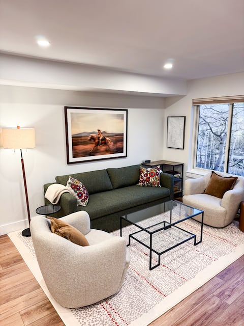 Popular Airbnb listing: Comfortable Snowmass Getaway in Snowmass Village