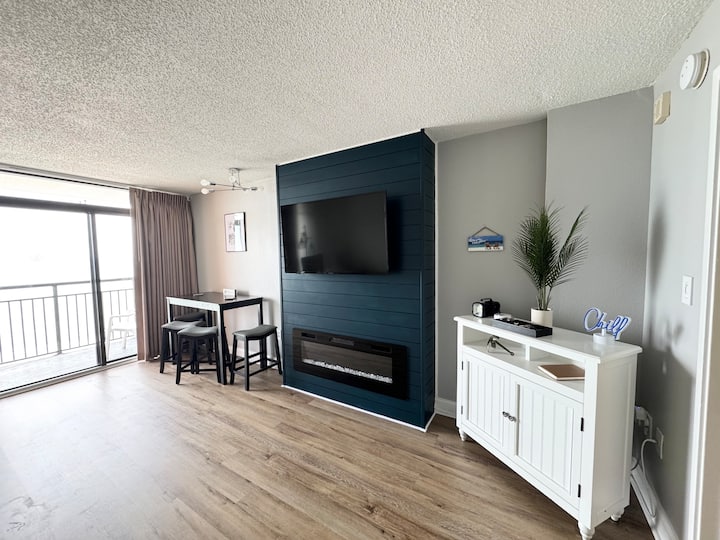 Ocean Front Retreat - Myrtle Beach, SC