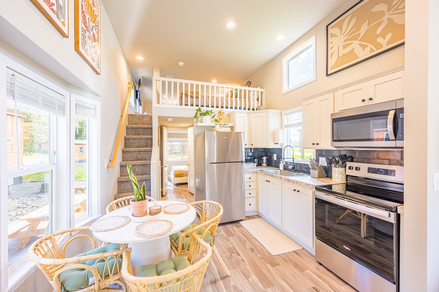 Rainforest Tiny Home Retreat: Bohemian Cottage photo 8