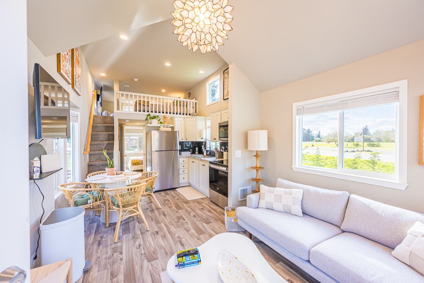 Rainforest Tiny Home Retreat: Bohemian Cottage photo 2