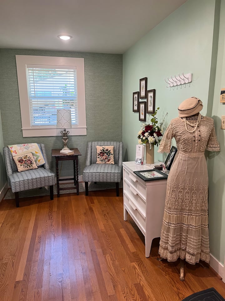 College Street Cottage - Tyler, TX