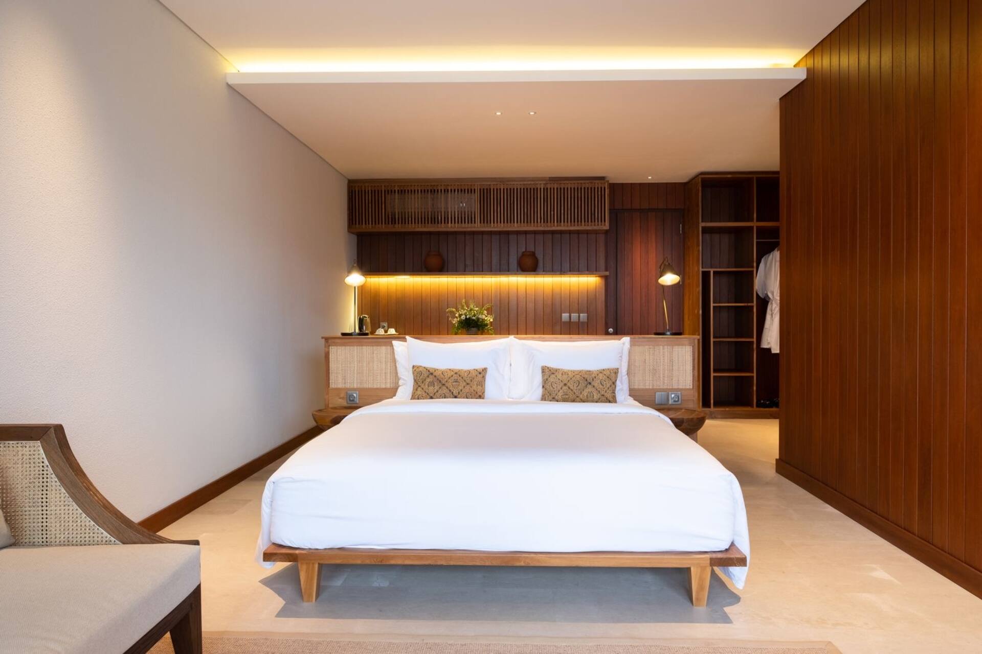 Oceanfront Jacuzzi Escape Room in Bali 3