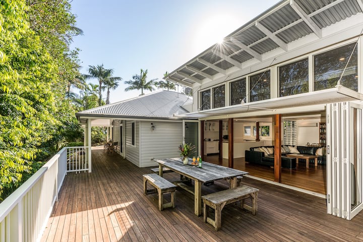 Cavvanbah- Open-plan Living | Entertainers Deck - Byron Bay