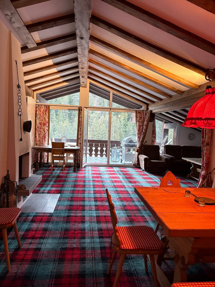 Classic Alpine Apartment W/ Access To Pool & Gym - Laax