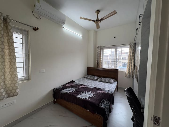 غرفة النوم 1