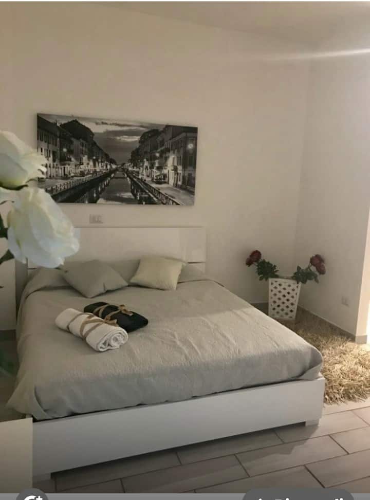 Modern Flat [10min Duomo], Studio Con A/c E Wi-fi - Mailand