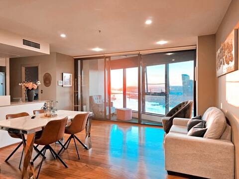 Elevated Lookout | Marina Vistas. Free parking.