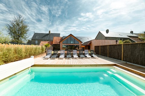 Barn for 12 people with pool, Mont-Saint-Michel Bay
