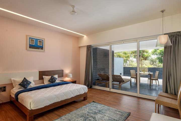 Bedroom 1 image 2