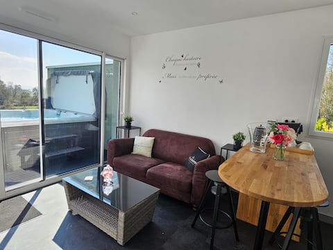 Popular Airbnb listing: Gîte d'Anna, private Jacuzzi - Deauville Touques in Touques