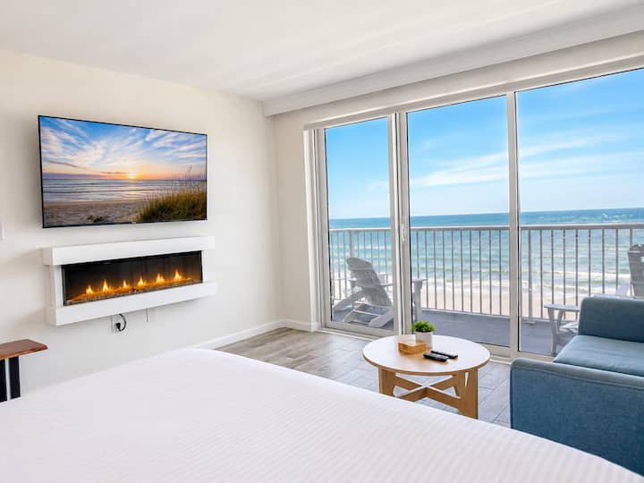 Romantic Oceanfront Escape | Fireplace & Pools - Alligator Adventure, North Myrtle Beach