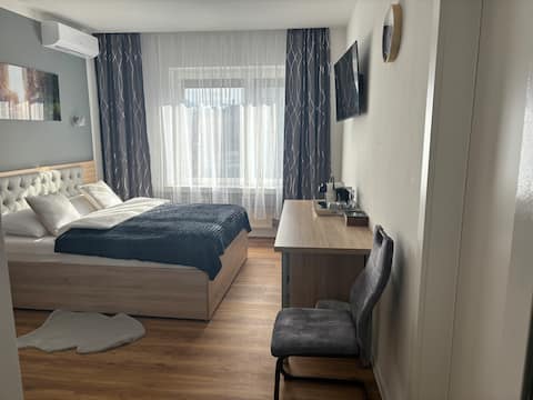 Successful Airbnb property: Deia in Elisabeth Vorstadt
