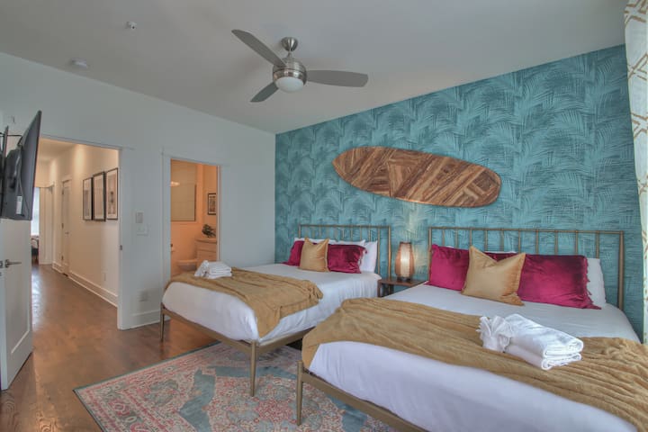 NEW • Luxury • Coveted Location • Ideal for Groups gallery image 4