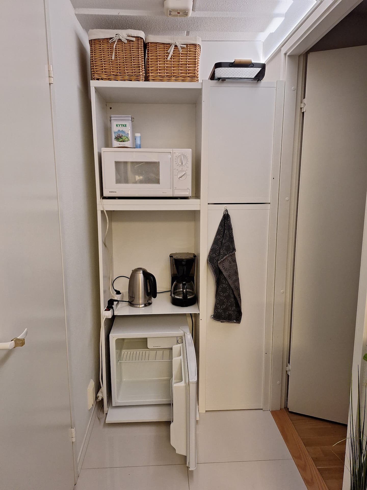 Kodikas Yksiö: Mh, Oma Pesuhuone Ja Autopaikka 4