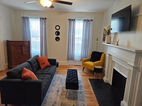 Successful Airbnb property: Weaver Guest Suites. Near Wynn, Nexus, Downtown in Utica