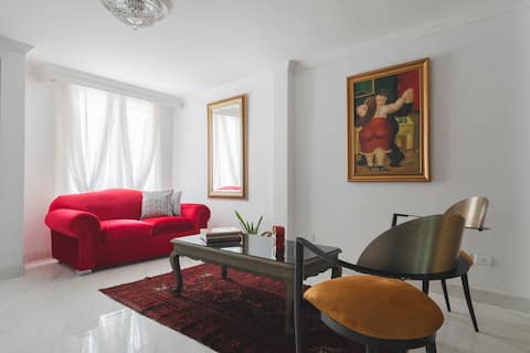 Top performing Airbnb: 3-bedroom house with air conditioning, spacious and safe in Urbanización La Flora