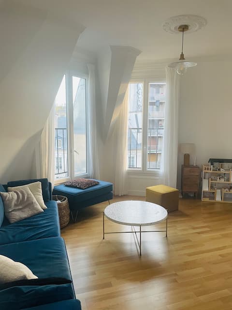 Top performing Airbnb: Charming 2 Bedrooms, ideal with a baby! in Paris 10e Arrondissement