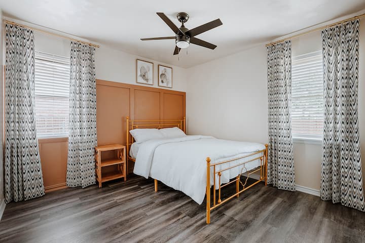 საძინებელი 1