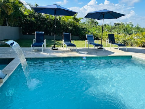 Modern Private Pool Villa Near Beach & Nightlife