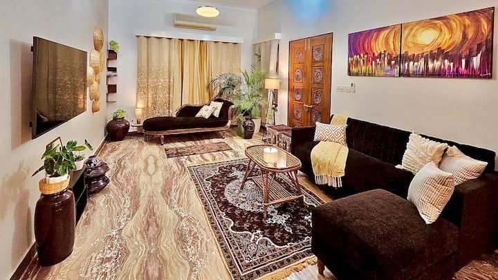 Money plant - 2bhk in Saheed Nagar- city center