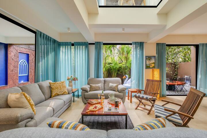 Living room image 1