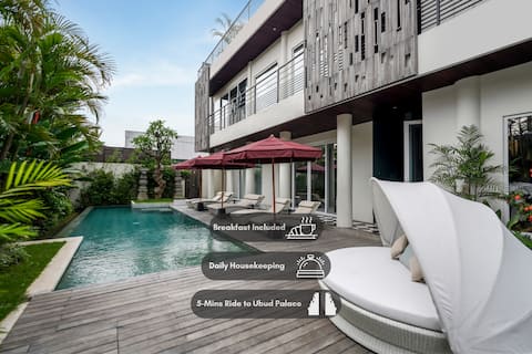 Helene’s House: Central Ubud Located 5BR Villa