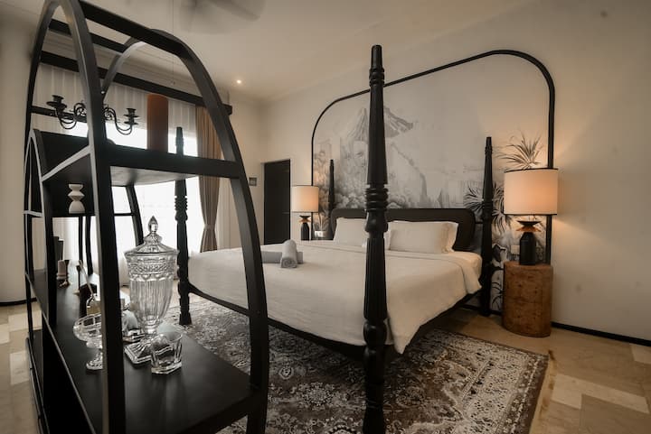 ห้องนอนใหญ่บรหมา