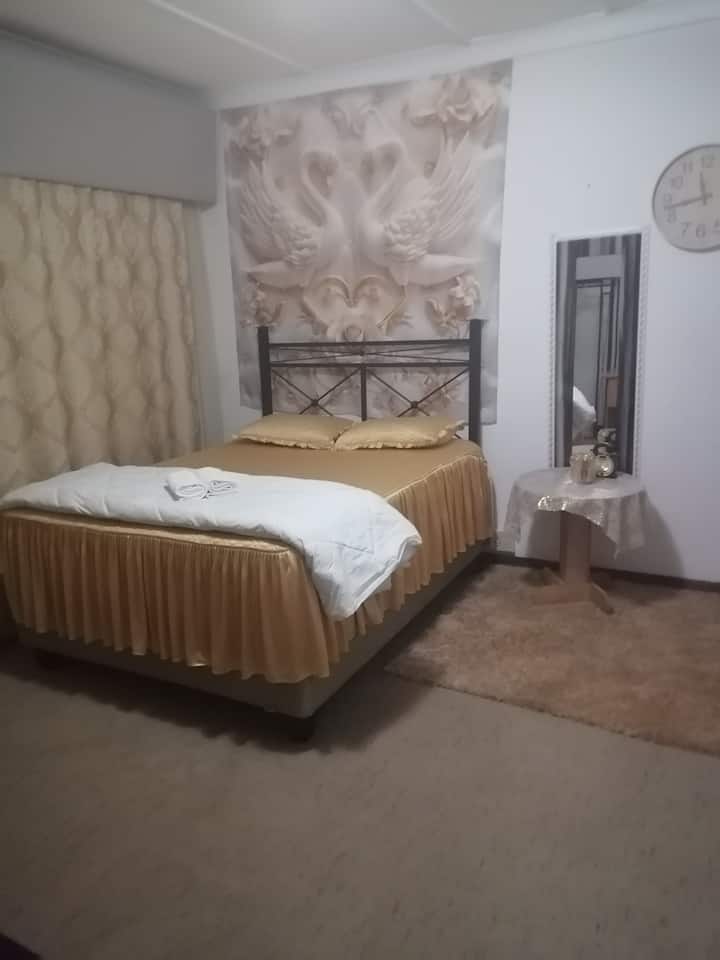 Dhomë gjumi 4