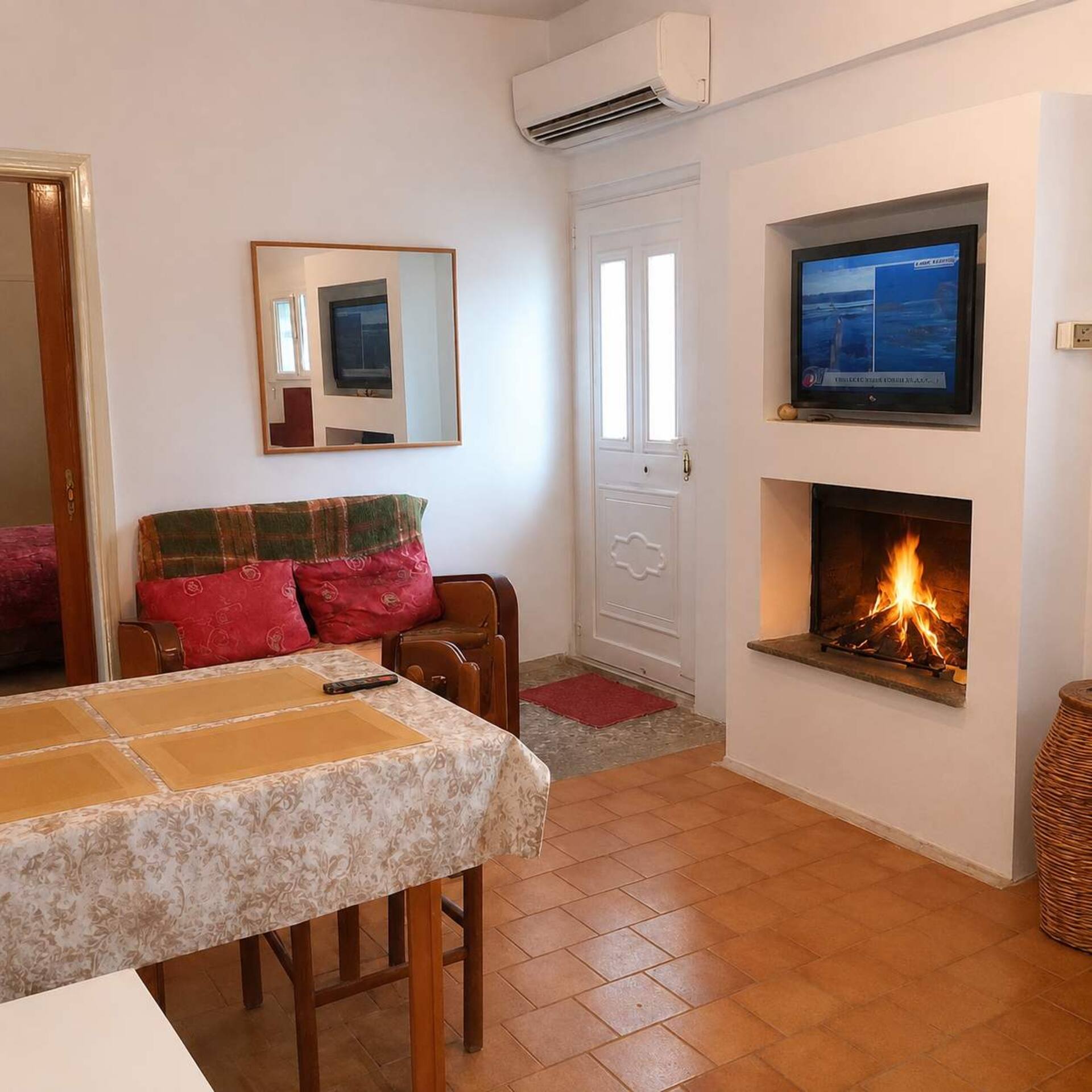 Traditional Stay near Lake Trichonida with Parking