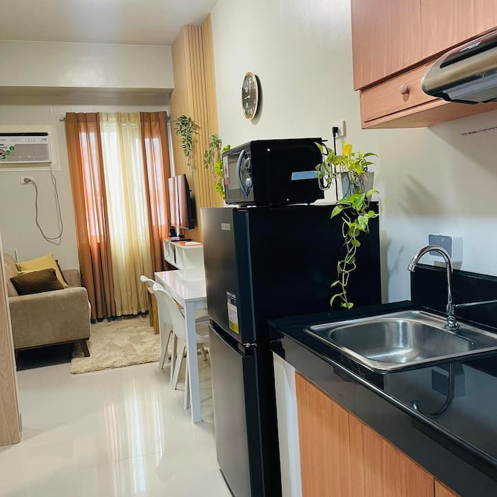 Luckycharm Budget-friendly Staycation Near Ortigas - Marikina