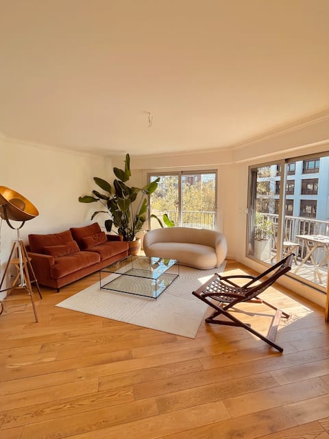 136 m2 family apartment at the entrance to Paris