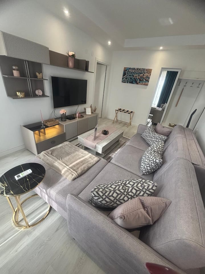 Cosmo1 ,2 Rooms,2 Beds,1 Parking,shopping&swimming - Otopeni