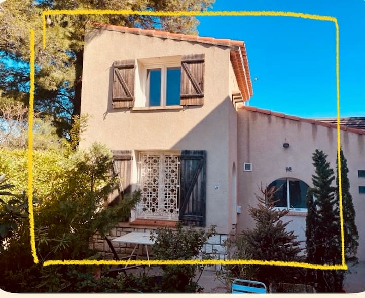Petite Maison Provençale
Cassis-plage-calanques - Cassis