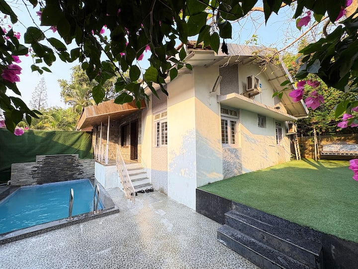 Cozy 2bhk With A/c Hall | Perfect For Small Groups - Lonavla