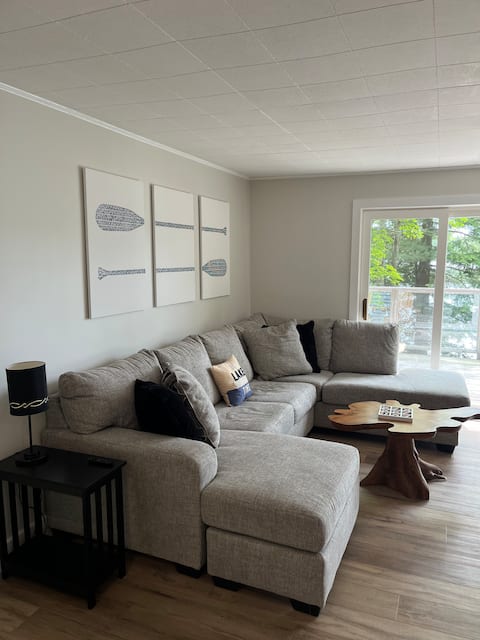 Successful Airbnb property: Gilmour Bay Hideaway - Chandos Lake in North Kawartha