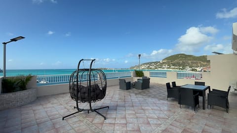 Panoramic Ocean View Flat: St Maarten