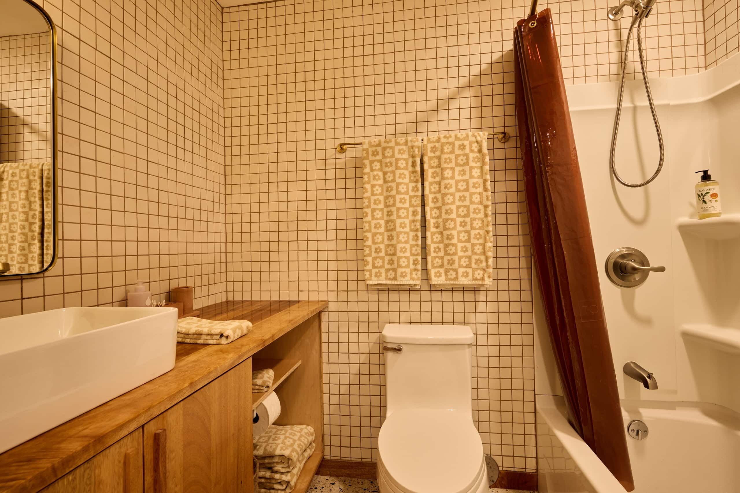 Condo in Kahuku · ★4.98 · Studio · 2 beds · 1 private bath - Image 9