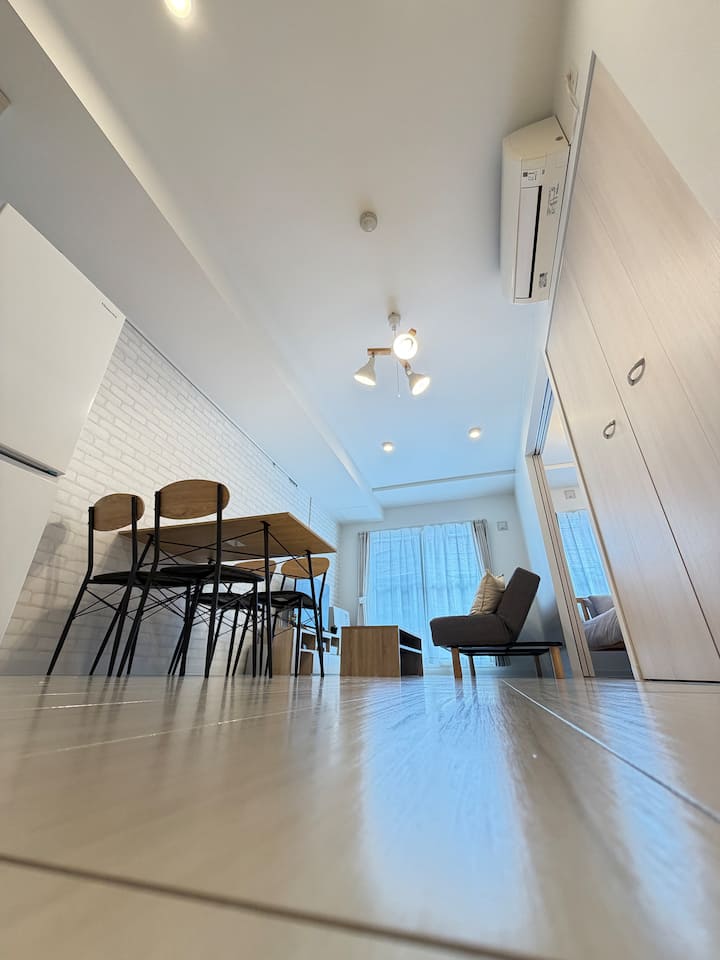 【Room A】地下鉄駅徒歩1分/エアコン/エレベーター/wi-fi/最大4名/空港バス直通/閑静 - Sapporo
