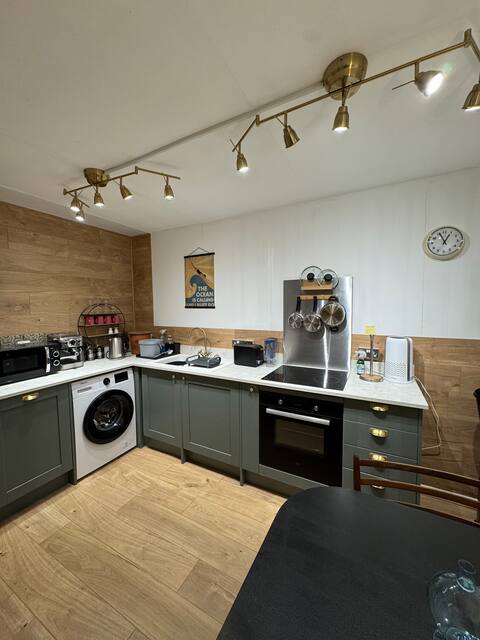 Top Airbnb: Coastal charm 1 bed hideaway in Brixham