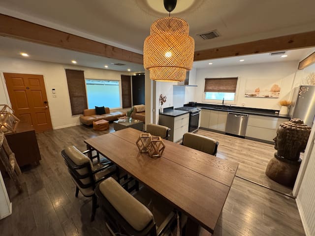 The Catalina Wine Mixer