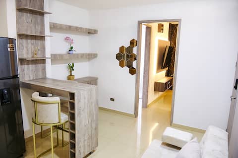 Successful Airbnb property: S-Mart apartment, A/C, elevator. in El Ingenio