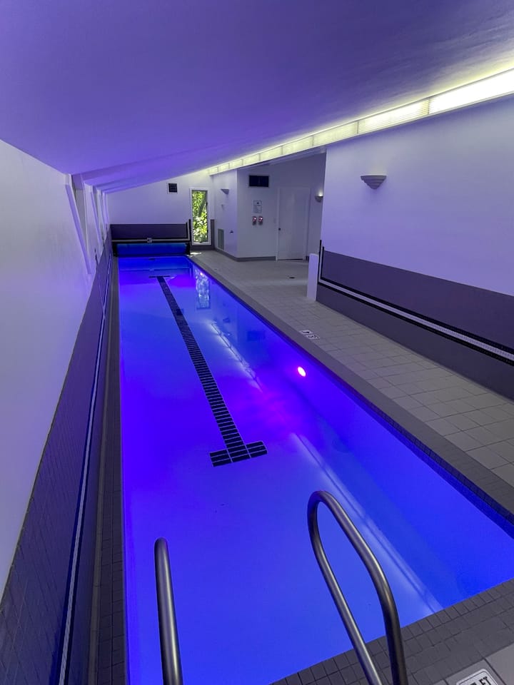 Indoor Pool, Clean And Spacious, 1.5mi To Lambeau - Green Bay, WI