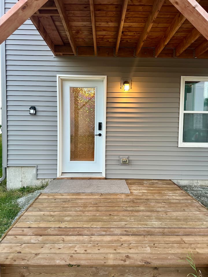 Cozy And Clean 1-bedroom Suite - Halifax