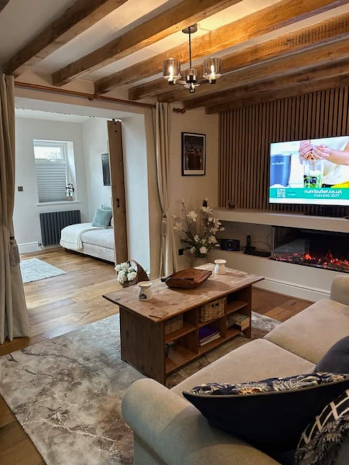 Cosy Cottage In Handforth - Cheadle