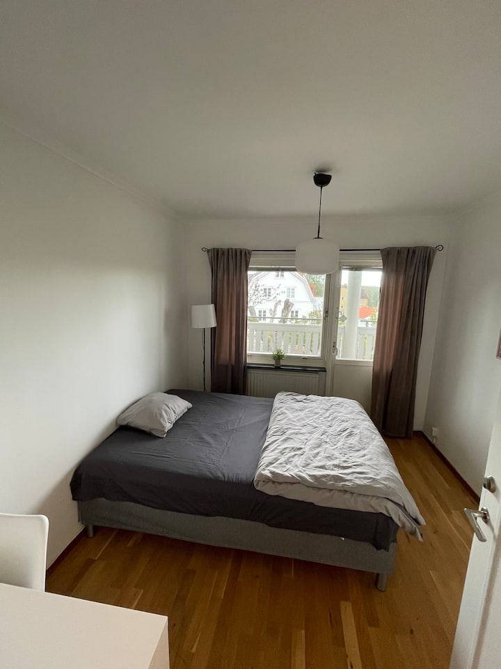 Cama de 140x200